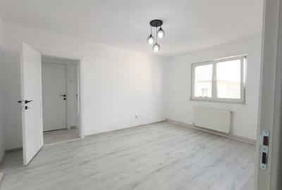 Apartament cu 2 camere semidecomandat în Florilor