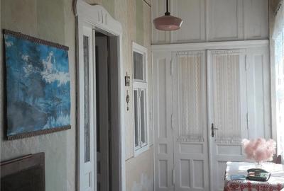 Casă cu 5 camere cu Teren 1600 Mp în Central - 8