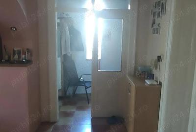 Casă cu 5 camere în Lipovei