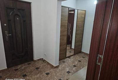 Apartament cu 3 Camere Decomandate-Parter-Zona Burdujeni-CuzaVoda 2 - 6