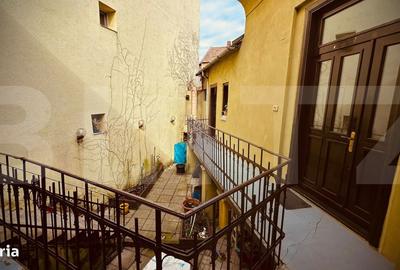 Casă cu 7 camere cu Teren 277 Mp în Central - 10