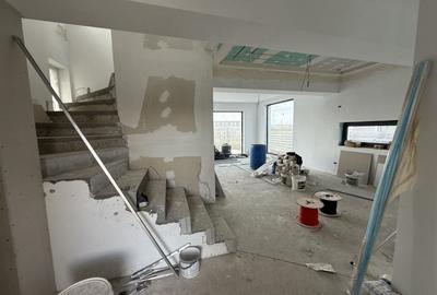 Casă individuală cu 4 camere cu Canalizare în Tunari - 43