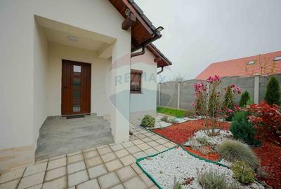 Casă cu 3 camere cu Teren 500 Mp în Biharia - 2