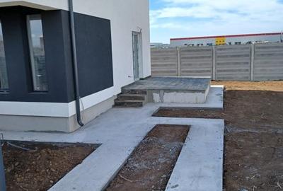 Vila de vanzare in localitatea Dragomiresti Deal - 2
