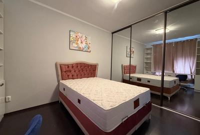 Apartament cu 3 camere decomandat, mobilat în Faleză - 9