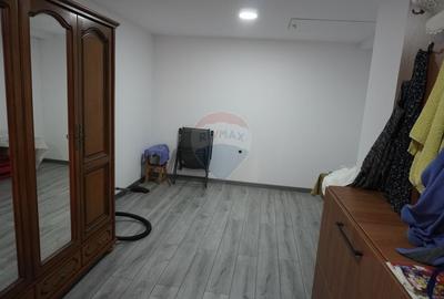 Casă cu 4 camere cu Teren 900 Mp în Est - 15