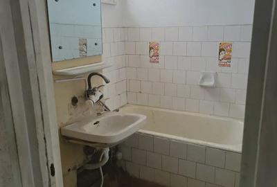 Apartament cu 3 camere decomandat în Central - 1