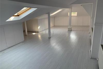 Casă individuală cu 9 camere cu Canalizare în Romană - 19