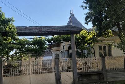 Casă cu 4 camere în Central - 2