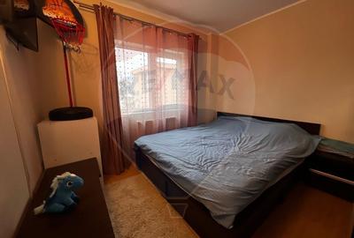 Apartament 4 camere decomandat cu loc de parcare etajul 3 - 7