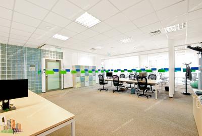 Spațiu comercial, de 72 mp, în Mazepa 2 - 5