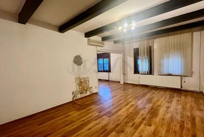 REA1026788 Apartament 3 Camere in Vila cu Garaj l Polona - 2