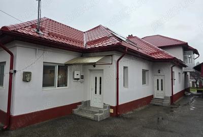 Casă cu 4 camere în Central - 9