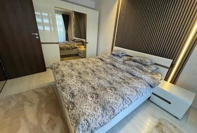 Apartament cu 2 camere decomandat în Tractorul - 1