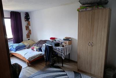 Casă cu 2 camere cu Teren 4500 Mp în Central - 5