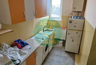 Apartament cu 2 camere decomandat în Roman - 5