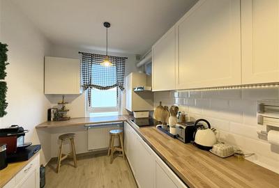 Apartament cu 2 camere decomandat, mobilat în Tractorul - 11