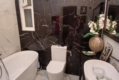 Apartament deosebit în centru – grădină proprie, terasă, intimitate - 6