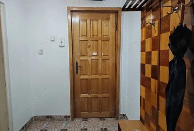 Apartament 2 camere Trivale, etaj 1, balcon, 2 holuri - 1