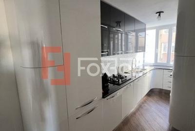Apartament de vanzare cu 3 camere in zona Dacia