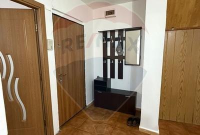 Apartament cu 2 camere de inchiriat in zona 1 Mai - 8