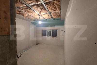 Casă cu Teren 538 Mp în Priseaca - 4