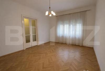 Spațiu comercial, de 220 mp, în Central