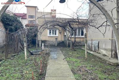 Casă cu 3 camere cu Canalizare în Central - 12