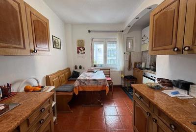 Apartament cu 3 camere decomandat în Răcădău - 6