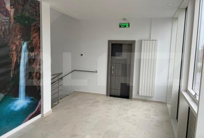 Spațiu comercial, de 600 mp, în Central - 12