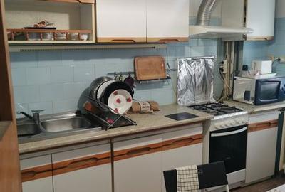 Apartament cu 3 camere decomandat în Titan - 2