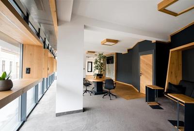 Spațiu comercial, de 100 mp, în Central - 3