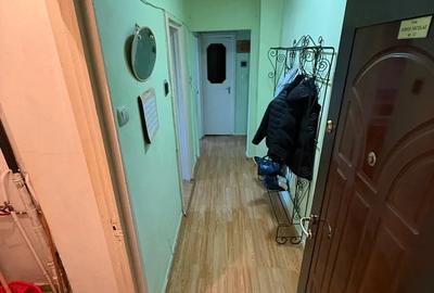 Apartament cu 2 dormitoare de vanzare, situat la etajul 4 - 5