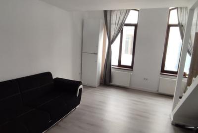 Apartament 2 camere zona Unirii dispus pe 2 niveluri acces curte interioara - 20