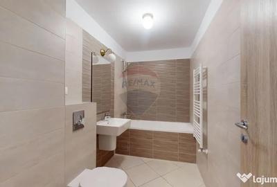 Apartament cu 3 camere decomandat în 13 Decembrie - 18