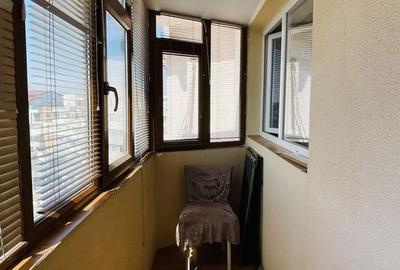 Apartament cu 3 camere decomandat în - 14