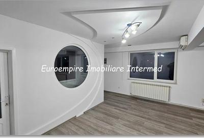 Spațiu comercial, de 85 mp, în Central - 6
