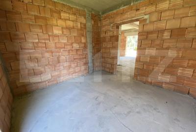 Casă cu 3 camere cu Teren 500 Mp în Central - 4