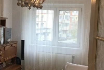 Apartament cu 3 camere decomandat în Luncă - 2