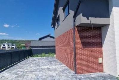 Casă cu 4 camere semidecomandat cu Teren 350 Mp în Jucu - 4
