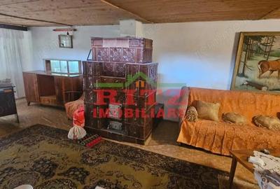 Casă cu 4 camere cu Teren 977 Mp în Central - 9