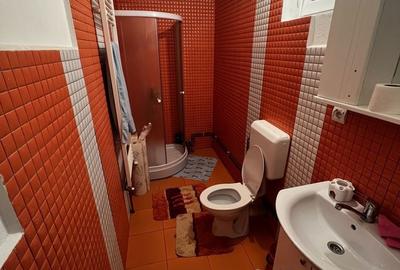 Casă cu 4 camere în Central - 2