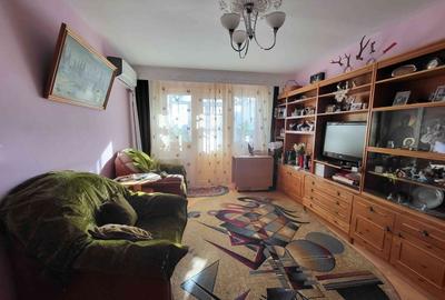 Apartament cu 3 camere semidecomandat în Letea - 8