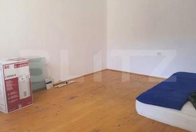 Casă cu 4 camere decomandat cu Teren 1000 Mp în Petrești - 7