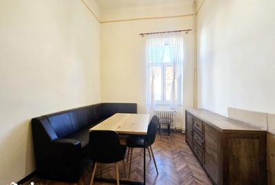 Apartament cu 3 camere în Central - 1
