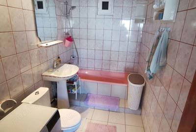 De inchiriat casa 3 camere Radu Negru - 1