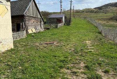 Casă cu Teren 1200 Mp în Bociu - 4