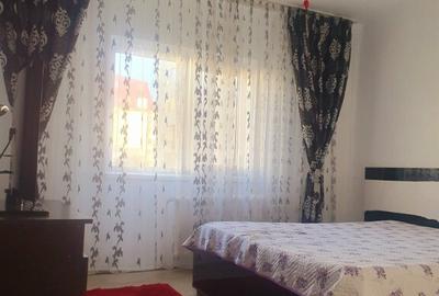 Apartament cu 3 camere decomandat în Alexandru cel Bun