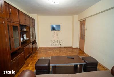 Apartament cu 3 camere decomandat în Decebal