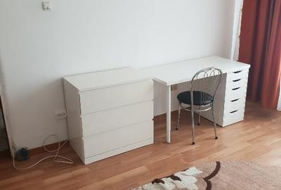 Închiriez apartament 2 camere - 4